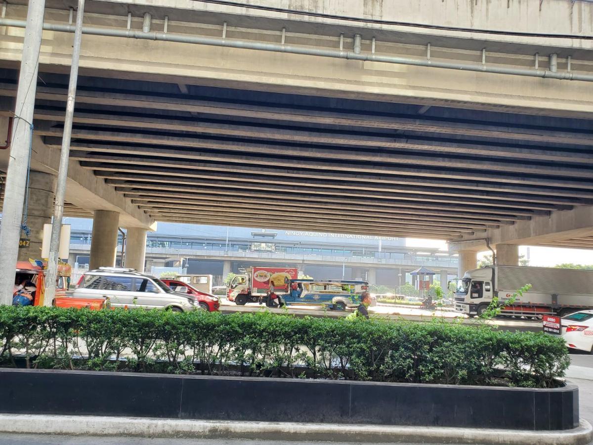 Cozyvilla At 81 Newport Blvd Walk To Naia T3 Marriott & Resorts World Casino & Newport Mall For 5 Pax Free Parking!!!! Pasay Dış mekan fotoğraf