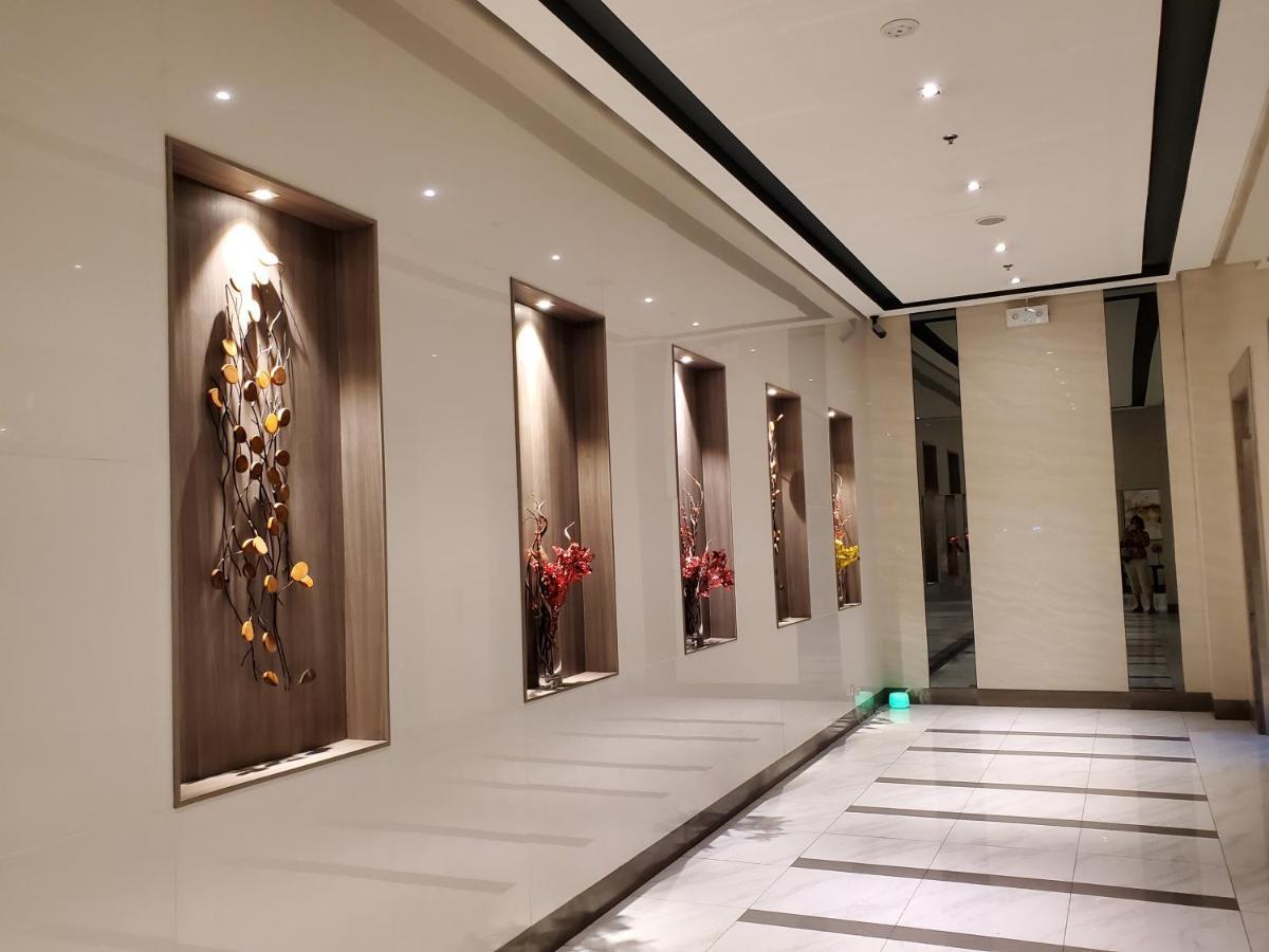 Cozyvilla At 81 Newport Blvd Walk To Naia T3 Marriott & Resorts World Casino & Newport Mall For 5 Pax Free Parking!!!! Pasay Dış mekan fotoğraf
